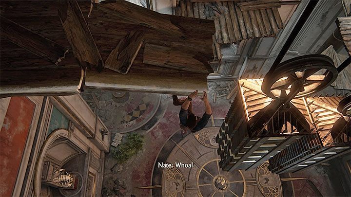 Odbij się od lewego ciężarka żeby doskoczyć do górnej półki - Uncharted 4 Kres Złodzieja: Rozdział 11 Najciemniej pod latarnią - solucja, opis przejścia - Uncharted 4: Kres Złodzieja - poradnik do gry