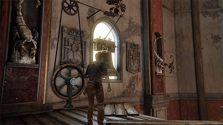 Zwróć się teraz w stronę ogromnych ruchomych zębatek i rozpocznij wspinaczkę po nich - Uncharted 4 Kres Złodzieja: Rozdział 11 Najciemniej pod latarnią - solucja, opis przejścia - Uncharted 4: Kres Złodzieja - poradnik do gry