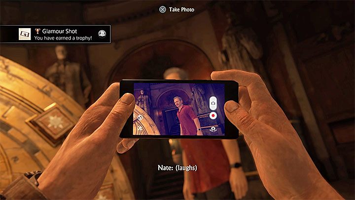 Komentarz: Trofeum to możecie zdobyć tylko w jednym miejscu w grze, a konkretnie w trakcie przechodzenia rozdziału 11 (Najciemniej pod latarnią) - Uncharted 4 Kres Złodzieja: Ukryte trofea - lista wszystkich - Uncharted 4: Kres Złodzieja - poradnik do gry