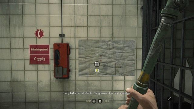 Po rozmowie przejdź korytarzem do końca i otwórz drzwi po czym wykonaj wślizg by się przez nie przedostać - Rozdział 1 - Więzienie | Opis przejścia Wolfenstein The Old Blood - Wolfenstein: The Old Blood - poradnik do gry