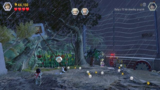 Trzeci obiekt znajdziesz po lewej stronie - Utrata mocy | Jurassic Park - sekrety (misje) - LEGO Jurassic World - poradnik gry