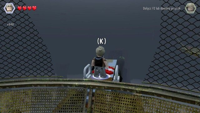 Dostań się do trampoliny jako Billy i wykonaj skok ze spadochronem - Ptaszarnia na Isla Sorna | Jurassic Park III - sekrety - LEGO Jurassic World - poradnik gry