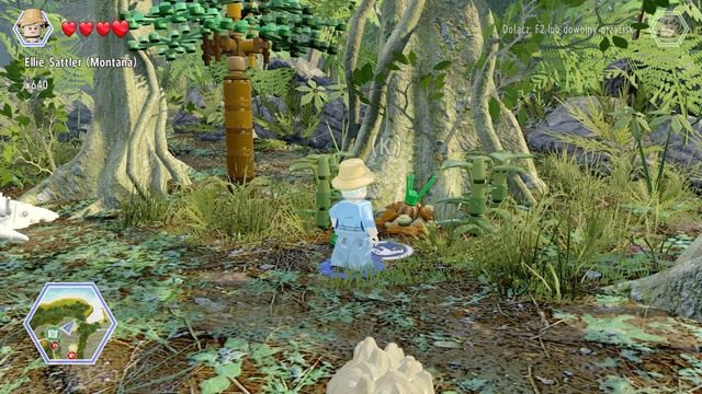 Podejdź do kupki ziemi jako Ellie i podlej ją - Terytorium Spinozaura | Jurassic Park III - sekrety - LEGO Jurassic World - poradnik gry