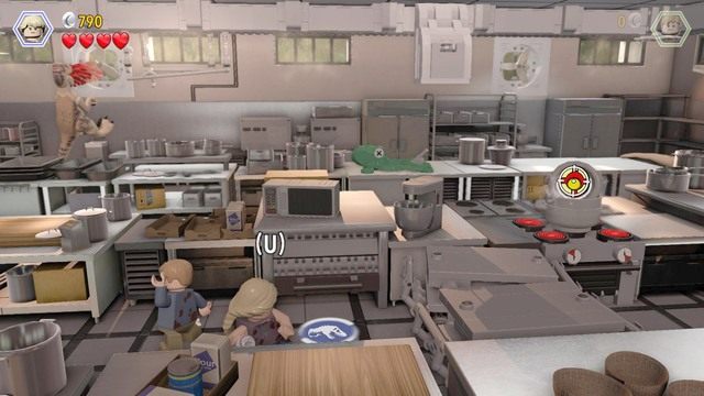 Po odwróceniu uwagi dinozaura, zmień postać na Timmiego i przejdź na drugą stronę - Centrum dla odwiedzających | Jurasic Park - opis przejścia - LEGO Jurassic World - poradnik gry