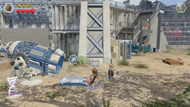 Po zniszczeniu samochodu, podejdź do niego i zbuduj wyrzutnie dla świni - Witamy w Świecie Jurajskim | Jurassic World - opis przejścia - LEGO Jurassic World - poradnik gry