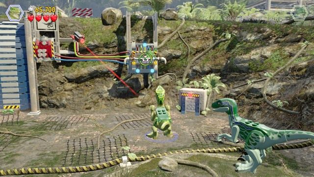 Przedostań się na prawą stronę i zniszcz niebieskie pojemniki z klocków - Witamy w Świecie Jurajskim | Jurassic World - opis przejścia - LEGO Jurassic World - poradnik gry