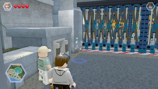 Na początku musisz się dostać do głównej bramy - Dolina żyrosfer | Jurassic World - opis przejścia - LEGO Jurassic World - poradnik gry