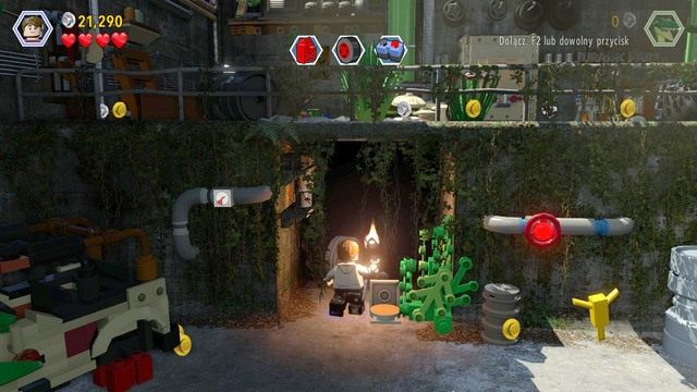 Po przedostaniu się przez ogrodzenie, twoim zadaniem będzie naprawienie samochodu - Na wolności | Jurassic World - opis przejścia - LEGO Jurassic World - poradnik gry