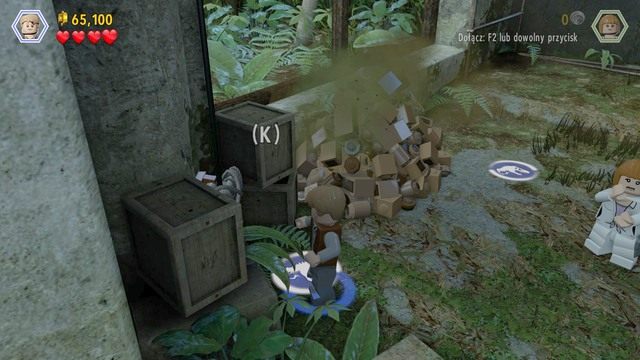 Na końcu drogi znajdziesz kupkę odchodów dlatego zanurkuj w nich jako Owen a z klocków zbuduj ściankę - Na wolności | Jurassic World - opis przejścia - LEGO Jurassic World - poradnik gry