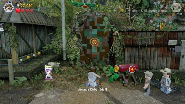 Po dotarciu na miejsce lądowiska podejdź jako Paul do miejsca pokazanego na obrazku i użyj liny by odblokować przejście - Lądowisko | Jurassic Park III - opis przejścia - LEGO Jurassic World - poradnik gry