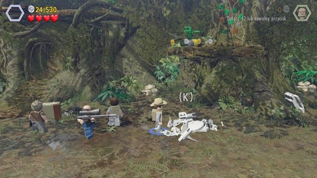 Na górze zacznij się wspinać po ściance i wskocz na mały podest po prawej stronie - Spinozaur | Jurassic Park III - opis przejścia - LEGO Jurassic World - poradnik gry