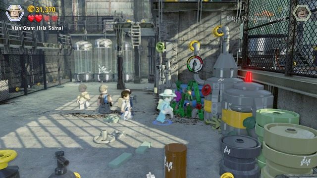Z klocków wykonaj trampolinę i przeskocz dzięki niej na drugą stronę ogrodzenia - Placówka hodowlana | Jurassic Park III - opis przejścia - LEGO Jurassic World - poradnik gry