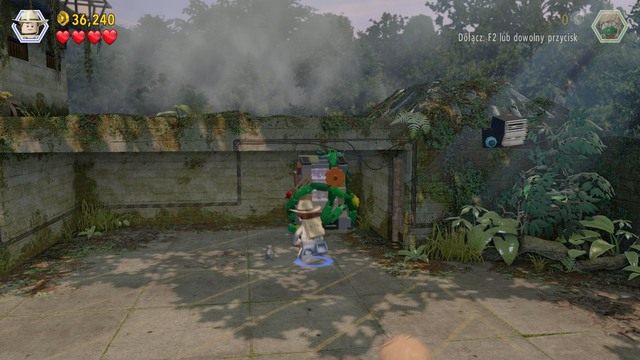 Podejdź jako Eric do odchodów dinozaura i zbadaj go - Eric Kirby | Jurassic Park III - opis przejścia - LEGO Jurassic World - poradnik gry