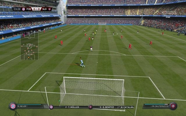 Wielokrotnie w trakcie spotkań oglądaliśmy sytuacje, w których bramkarz udawał się w pole karne przeciwnika by odwrócić losy meczu w momencie, gdy drużyna przegrywa jedną bramką i ma stały fragment gry w postaci rzutu rożnego lub wolnego - takie sytuacje zdarzają się również i w FIF-ie 16 - Gra bramkarzem | Jak grać pojedynczym zawodnikiem w FIFA 16? - FIFA 16 - poradnik do gry