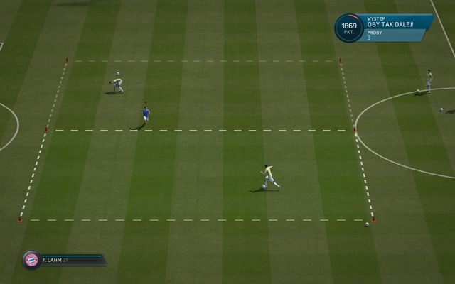 Naszym zadaniem jest jak najszybsze odebranie piłki w wybrany przez siebie sposób zawodnikom nabiegającym w wyznaczone pole - im szybciej tego dokonamy, tym więcej punktów trafi na nasze konto - Obrona | Gry treningowe w FIFA 16 - FIFA 16 - poradnik do gry