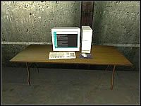 Wejdziesz do niewielkiego składu, ze sporą ilością półek oraz pilnującym ich strażnikiem - Misja 04 - Janus Knife | Suma Wszystkich Strachów - Suma Wszystkich Strachów - poradnik do gry