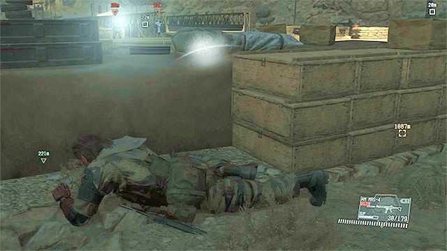 Strażnik może wyruszyć do miejsca, w którym kogoś podejrzanego zauważył lub usłyszał - Stany zaalarmowania wrogów | Skradanie się w Metal Gear Solid V The Phantom Pain - Metal Gear Solid V: The Phantom Pain - poradnik do gry