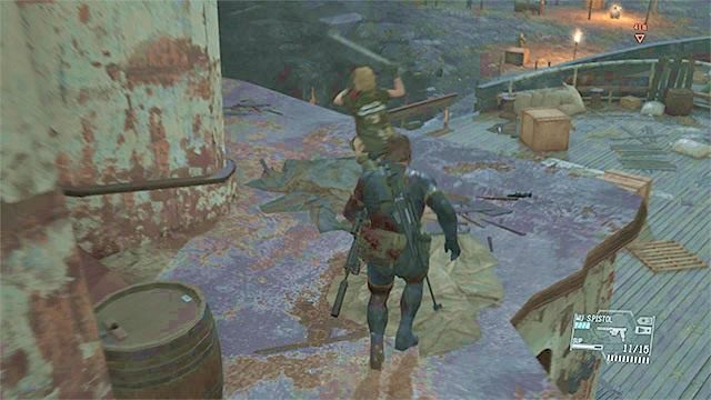 W przypadku bezpośredniej konfrontacji musisz kilkakrotnie zaatakować Mambę w walce wręcz - Ekstrakcja Białej Mamby (White Mamba) | Misja 23 - The White Mamba - Metal Gear Solid V: The Phantom Pain - poradnik do gry