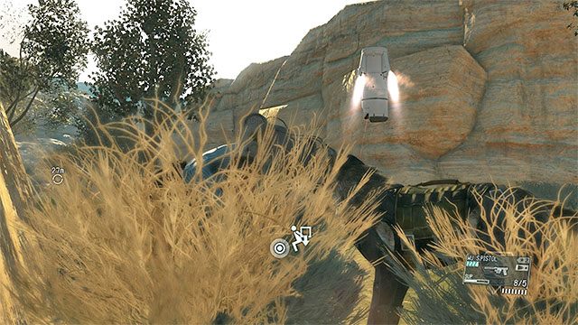 Dotrzyj z Emmerichem do nowego lądowiska i zaczekaj aż drony przestaną skanować okolicę - Ucieczka przed Metal Gearem Sahelanthropusem | Misja 12 - Hellbound - Metal Gear Solid V: The Phantom Pain - poradnik do gry