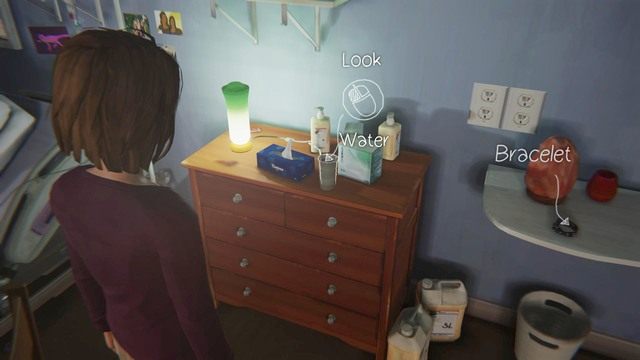 Po dotarciu do domu Chloe, podejdź do jej łóżka i spróbuj z nią porozmawiać - Life is Strange: Dark Room, Rozdział 1 - solucja, opis przejścia - Life is Strange - poradnik do gry