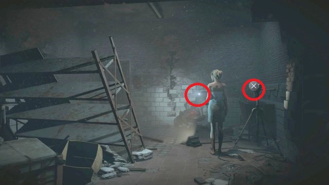 Wyjdź na górę po schodach, a za zakrętem znajdziesz podwójne drzwi z okrągłymi oknami - Until Dawn: Rozdział 7, wskazówki i totemy - lokalizacja - Until Dawn - poradnik do gry