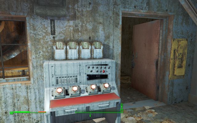 Wewnątrz jest zamek zamknięty na hasło - Parking Lynn Pier | Salem - Sektor 3 | Mapy Fallout 4 - Fallout 4 - poradnik do gry