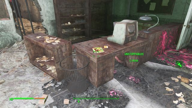 Na pierwszym piętrze (na które możesz się dostać za pomocą windy w piwnicy), w największym pomieszczeniu, na biurku, znajdziesz magazyn Niezwyciężeni - Szkoła Hrabstwa Suffolk | Południowy Boston - Sektor 9 | Mapy Fallout 4 - Fallout 4 - poradnik do gry