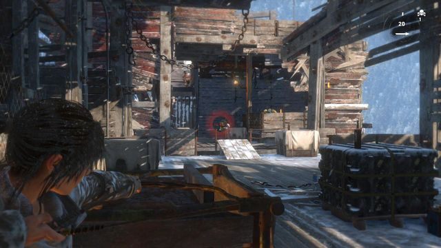 Przeciwników jest tylko kilku, ale od tej pory dość często będziesz miał do czynienia z rzucanymi przez nich granatami - Rise of the Tomb Raider: Dotrzyj do wejścia do kopalni | Znów sama - Rise of the Tomb Raider - poradnik do gry