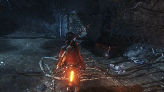 Element pistoletu semi auto - po walce z niedźwiedziem, w jaskini, przed wejściem do Jaskini lodowcowej - Wyzwania i skrzynie | Syberyjska dzicz | Sekrety w Rise of the Tomb Raider - Rise of the Tomb Raider - poradnik do gry