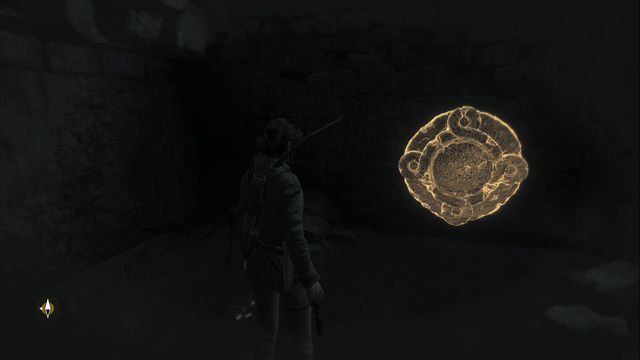 Podczas spotkania z Jacobem i Sofią w trakcie wykonywania zadania i odblokowywania przejścia do katakumb, fresk znajdziesz zaraz po zeskoczeniu na dół, na ścianie z lewej strony - Skrzynie i freski | Akropol | Skarby i sekrety w Rise of the Tomb Raider - Rise of the Tomb Raider - poradnik do gry