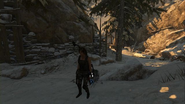 Na środku ścieżki, prowadzącej do lokacji Baza badawcza - Zestawy surwiwalowe | Kompleks radziecki | Skarby w Rise of the Tomb Raider - Rise of the Tomb Raider - poradnik do gry