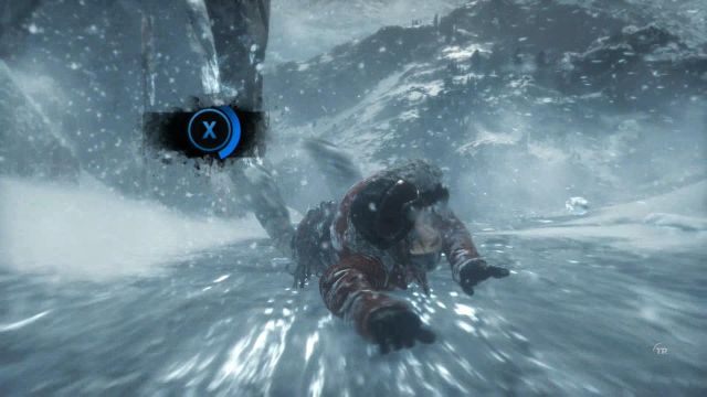 Lara ponownie zacznie się zsuwać po niemal pionowej ścianie, więc bądź gotowy na jeszcze jeden QTE - Rise of the Tomb Raider: Wejdź na szczyt góry - solucja - Rise of the Tomb Raider - poradnik do gry
