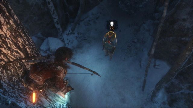 Rankiem okaże się, że teren w pobliżu obozu Lary roi się od wrogów - Rise of the Tomb Raider: Wróć do obozu, aby ulepszyć strzały | Syberia - Rise of the Tomb Raider - poradnik do gry