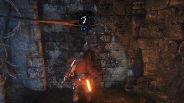 Na koniec poszukaj w jaskini osłabionego fragmentu ceglanego muru i rozbij go czekanem, aby móc przejść dalej, w kierunku lodowej części groty - Rise of the Tomb Raider: Przeszukaj jaskinie, aby znaleźć wyjście | Syberia - Rise of the Tomb Raider - poradnik do gry