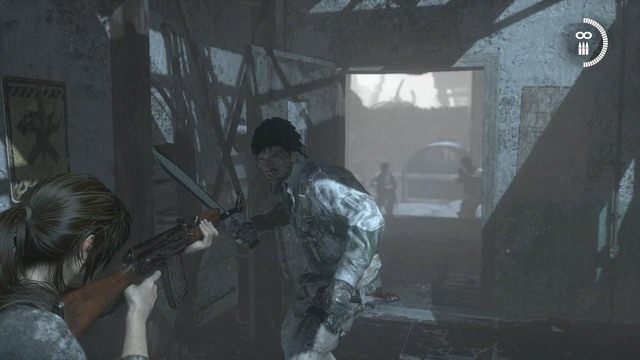 Po chwili czeka cię dłuższa konfrontacja - Rise of the Tomb Raider: Dotrzyj do starej stacji | Gdzie pieprz rośnie - Rise of the Tomb Raider - poradnik do gry