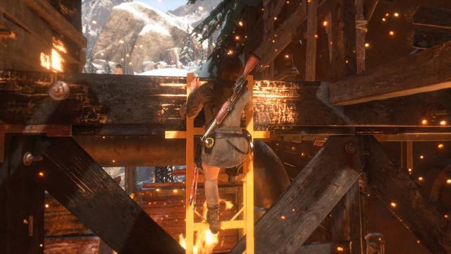 Po pokonaniu przeciwników z tarczami biegnij dalej w górę i po drabince wydostań się na zewnątrz - Rise of the Tomb Raider: Dołącz do Jacoba | Znów sama - Rise of the Tomb Raider - poradnik do gry