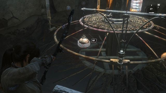 Z krawędzi stałego gruntu strzel w pierwszą kulę obwiązaną sznurem, a Lara przekręci obracającą się pierwszą równoważnię o dziewięćdziesiąt stopni - Rise of the Tomb Raider: Użyj planetarium | Ścieżka Nieśmiertelnych - Rise of the Tomb Raider - poradnik do gry