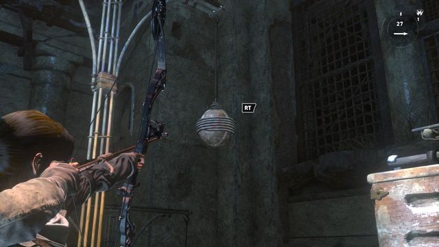 Stojąc na środku lokacji zobaczysz dwie kolejne kule obwiązane sznurem - Rise of the Tomb Raider: Użyj planetarium | Ścieżka Nieśmiertelnych - Rise of the Tomb Raider - poradnik do gry