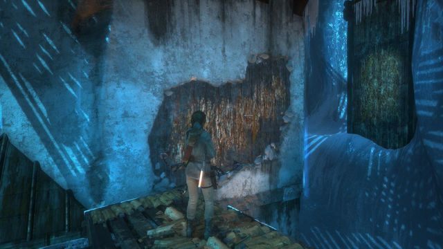 Aby dostać się w pobliże trebusza musisz zacząć wspinać się po prawej stronie podstawy wieży - Rise of the Tomb Raider: Przedostań się przez pierwszą bramę | Lodowe miasto - Rise of the Tomb Raider - poradnik do gry