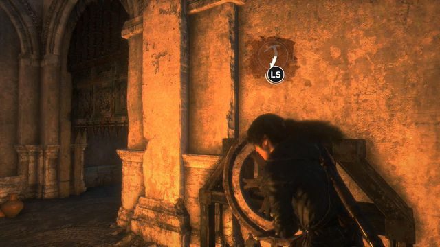 Po walce z Nieśmiertelnymi przy placyku z rzeźbą konia otworzą się dwa nowe pomieszczenia - Rise of the Tomb Raider: Znajdź sposób, aby zniszczyć bramę | Wyważanie bramy - Rise of the Tomb Raider - poradnik do gry