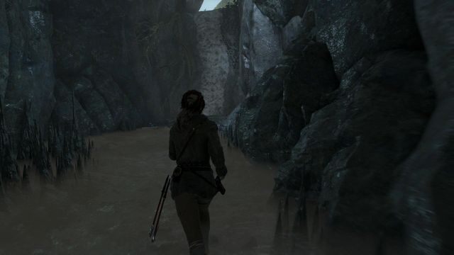 Po wyjściu z wody wydostaniesz się na zewnątrz wspinając się po widocznej na obrazku ścianie - Rise of the Tomb Raider: Wróć do doliny | Ucieknij z archiwów - Rise of the Tomb Raider - poradnik do gry