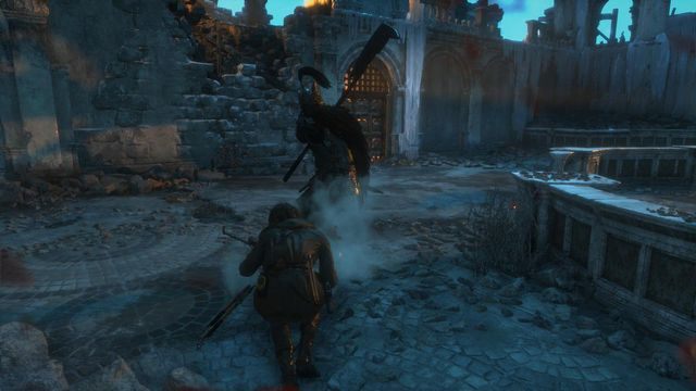 Na niewielkim dziedzińcu w wyschniętą fontanną wpadniesz w zasadzkę - Rise of the Tomb Raider: Przedostań się przez drugą bramę | Lodowe miasto - Rise of the Tomb Raider - poradnik do gry