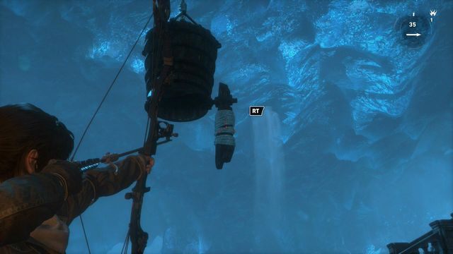 Przejdź teraz w miejsce, z którego będziesz mieć dobry widok na pojemnik - Rise of the Tomb Raider: Idź do drugiego trebusza | Wyważanie bramy - Rise of the Tomb Raider - poradnik do gry