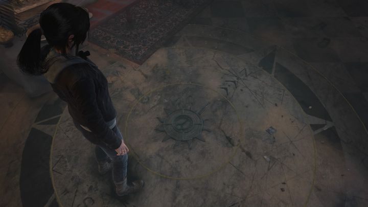 Włożenie plakiety na swoje miejsce odkryje przed Larą tajemne przejście do krypty. - Odkryj tajemnicę Lorda Crofta | Opis przejścia Więzy Krwi - Rise of the Tomb Raider - poradnik do gry
