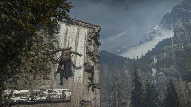 Aby dostać się na szczyt wieży trzeba będzie wykonać kilka podwójnych skoków - Rise of the Tomb Raider: Zapal sygnał ogniowy na wieży | Przygotowania do boju - Rise of the Tomb Raider - poradnik do gry