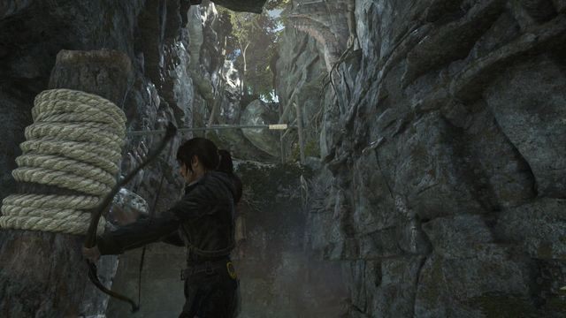 Skorzystaj z łuku i wystrzel strzałę w kierunku odległego zwoju lin - Rise of the Tomb Raider: Znajdź drogę do akropolu | Do Akropolu - Rise of the Tomb Raider - poradnik do gry