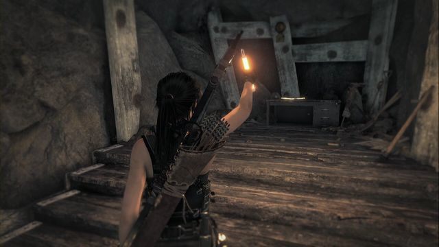 Następnie przed zejściem na dół skręć do wnęki z lewej, gdzie znajdziesz dokument - Dokumenty | Kompleks radziecki | Skarby i sekrety w Rise of the Tomb Raider - Rise of the Tomb Raider - poradnik do gry