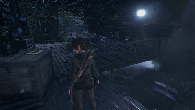 Hangar pełen przeciwników (pierwsze piętro) podczas wykonywania zadania głównego, w drodze do katedry - Dokumenty 1-15 | Geotermiczna dolina | Skarby w Rise of the Tomb Raider - Rise of the Tomb Raider - poradnik do gry