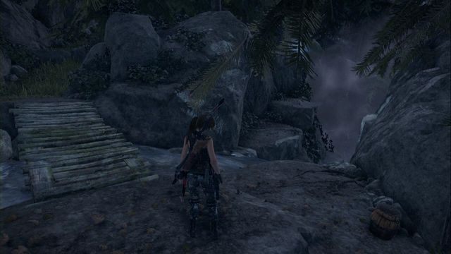 Aby wejść do krypty skieruj się w stronę spadającego wodospadu, zejdź trochę niżej z obozu Grzbiet górski - Skrzynie i skarby z krypty | Geotermiczna dolina | Rise of the Tomb Raider - Rise of the Tomb Raider - poradnik do gry