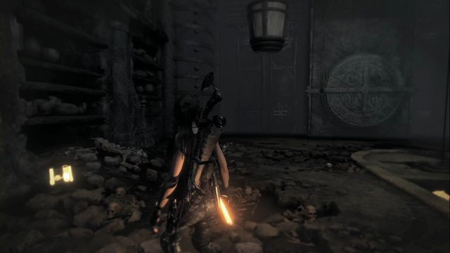 Na dole pod ścianą, w sali, zaraz po wejściu do grobowca Komnata egzorcyzmu - Dokumenty | Zaginione miasto | Skarby i sekrety w Rise of the Tomb Raider - Rise of the Tomb Raider - poradnik do gry